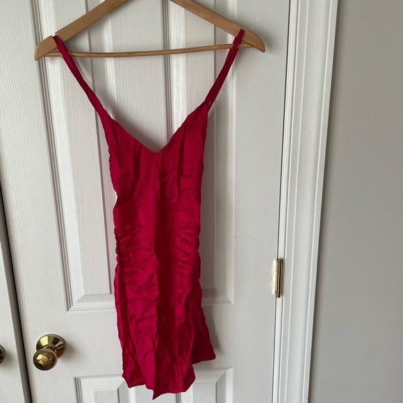 100% Silk Slip On Cacique size small - Picture 1 of 3